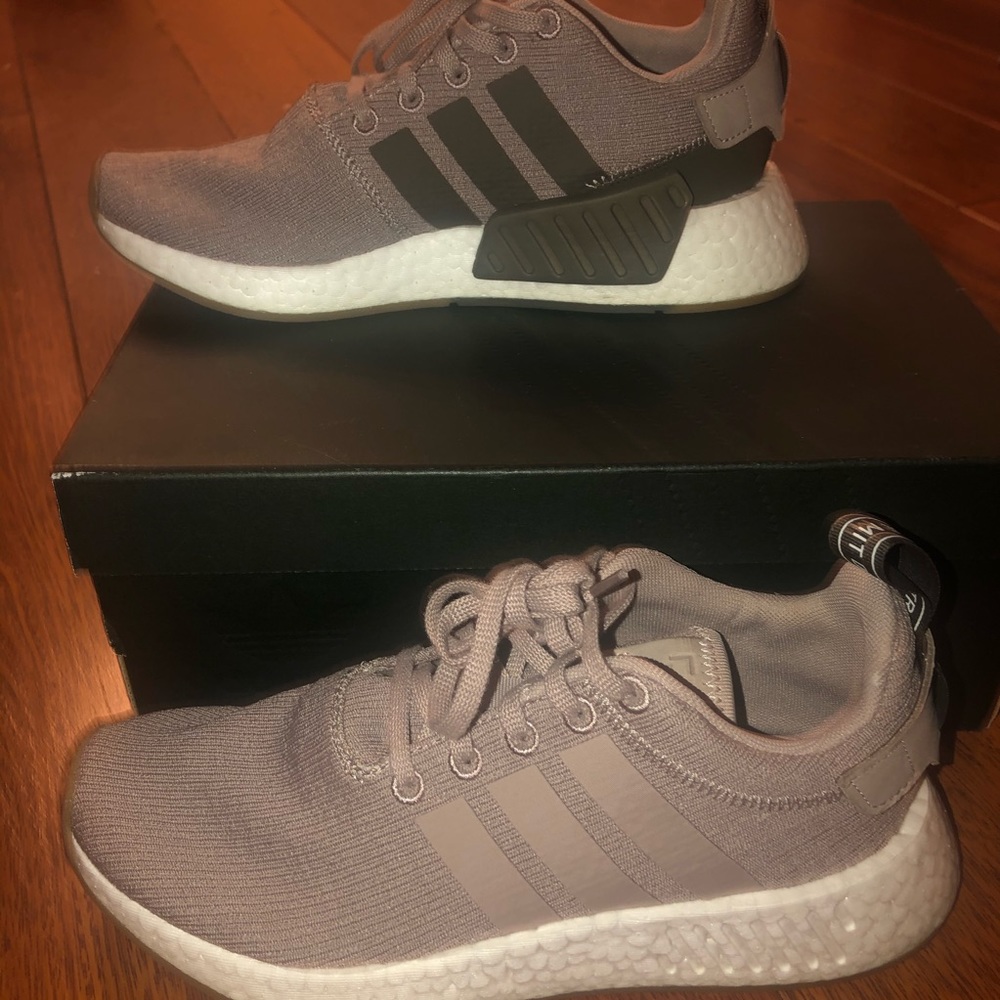 Adidas Original NMD R2 Sneakers in Beige